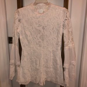 Lace Belle sleeve romper
